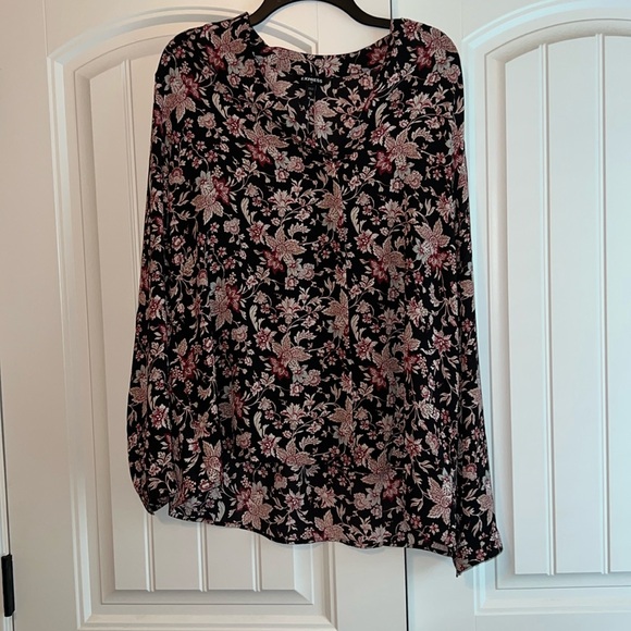 Express Tops - Floral button up blouse